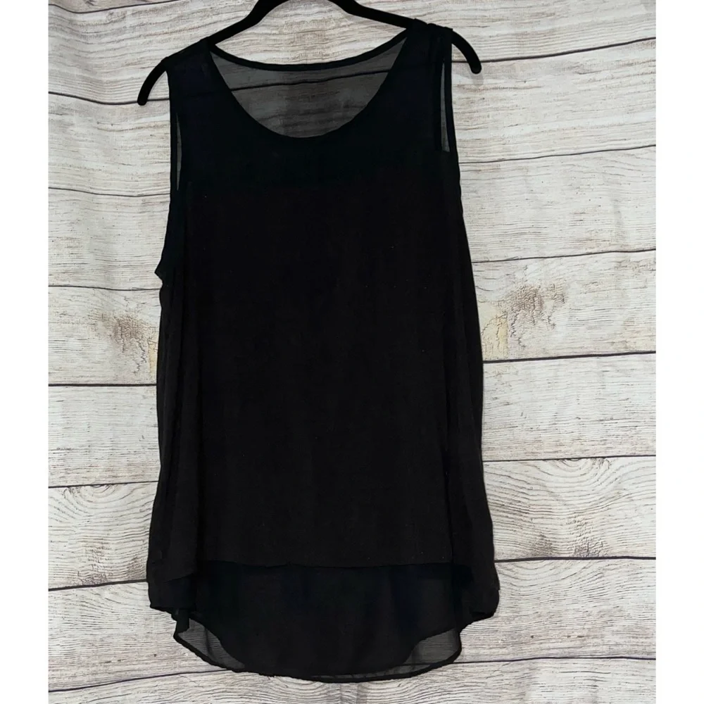 Sleeveless Top in black size L by Attention - Picture 2 of 9